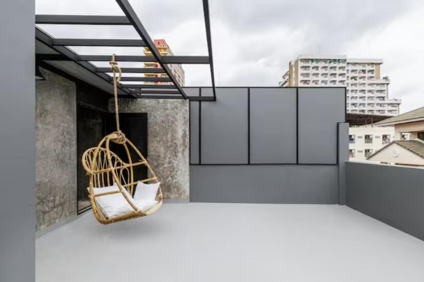 Wabisabi Bangkok 3 Min To Train Station 호텔 외부 사진